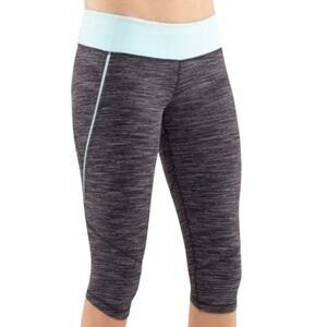 Lululemon  Excel Crop Leggings Gray Heather Back Zipper Mid Rise SZ 4 Athleisure
